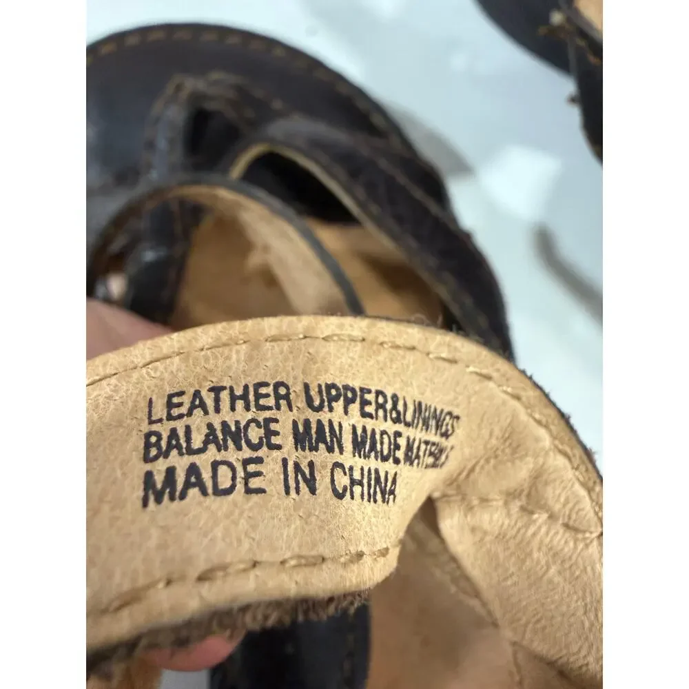 Born leather wedge
